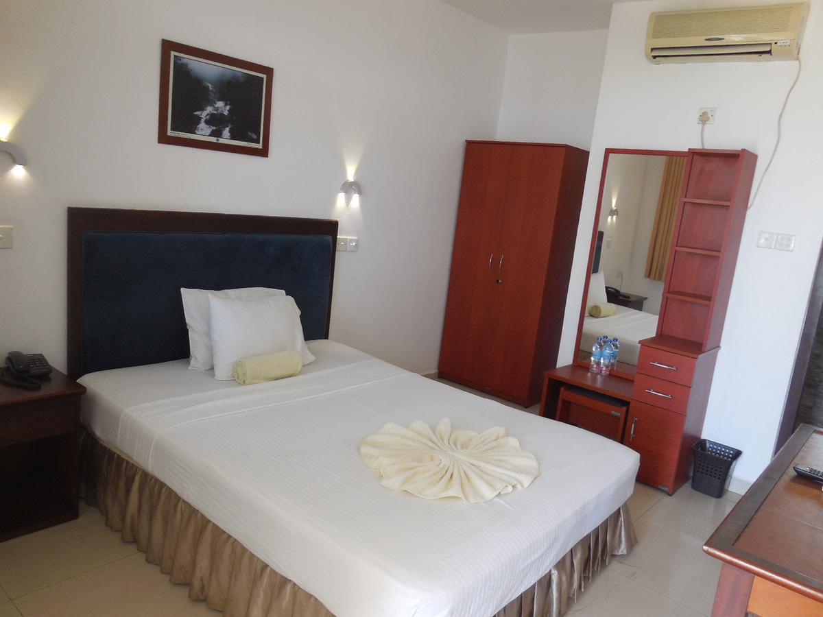 Miltons Beach Resort Unawatuna Exterior photo