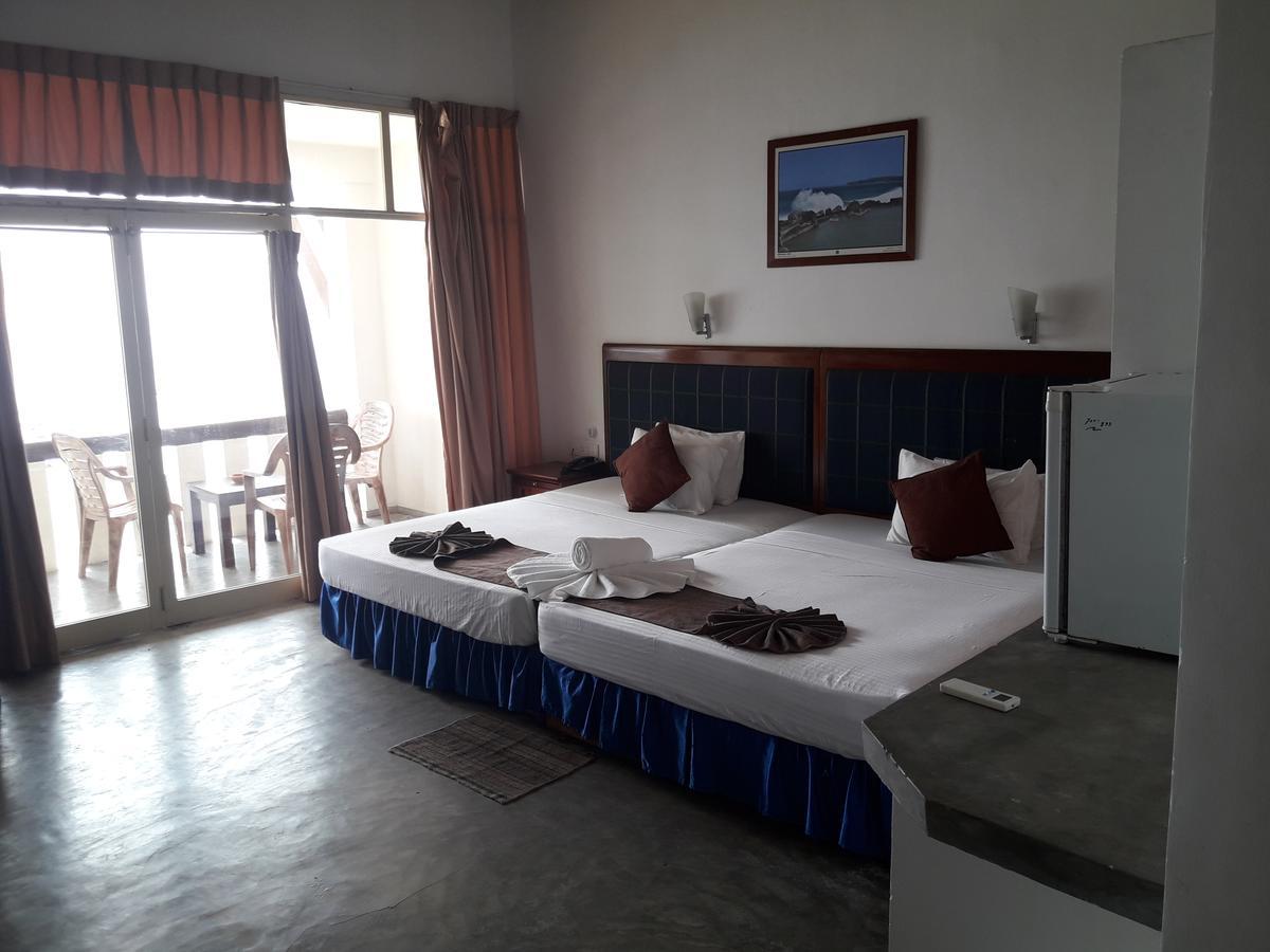 Miltons Beach Resort Unawatuna Exterior photo