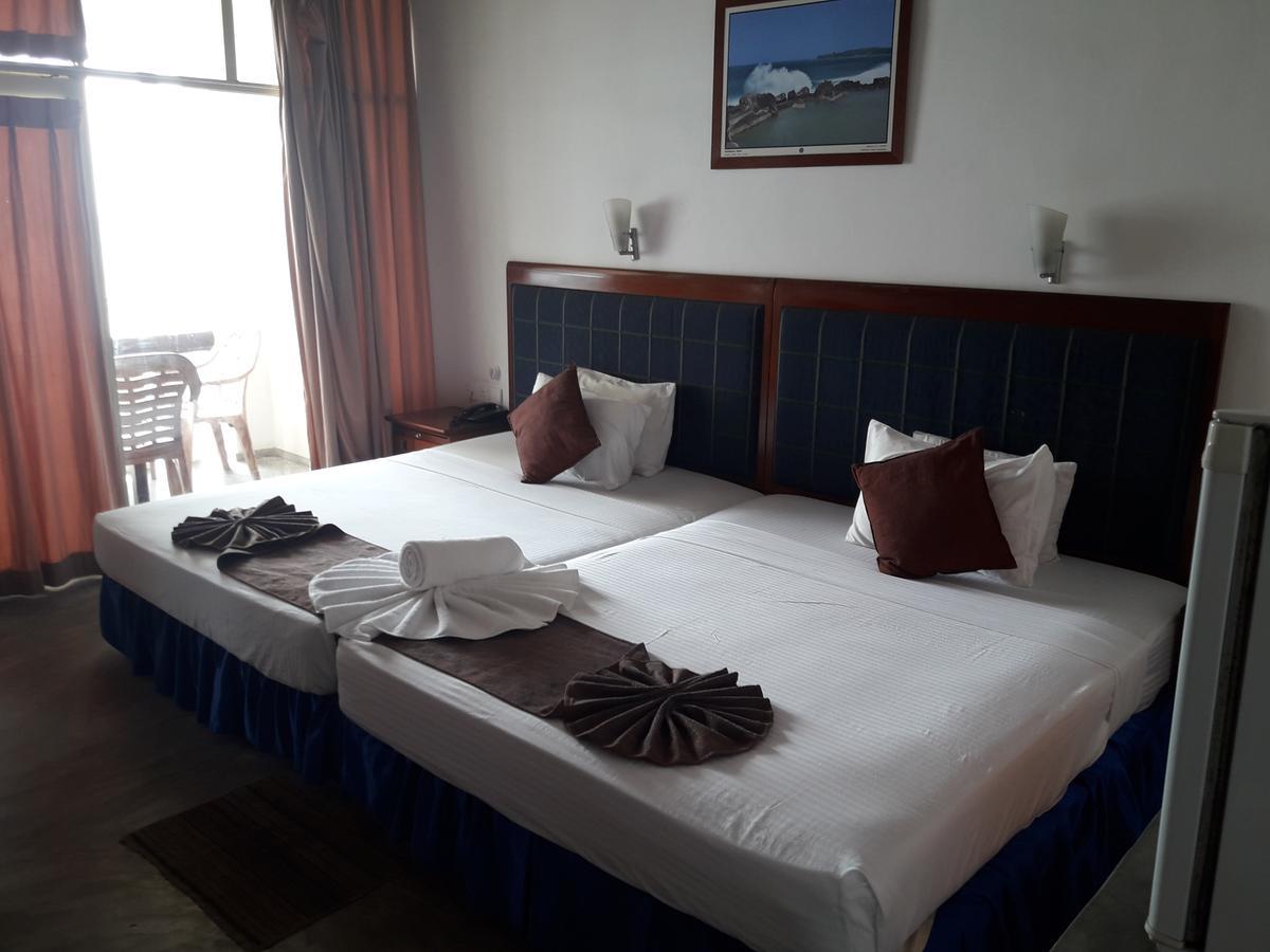 Miltons Beach Resort Unawatuna Exterior photo