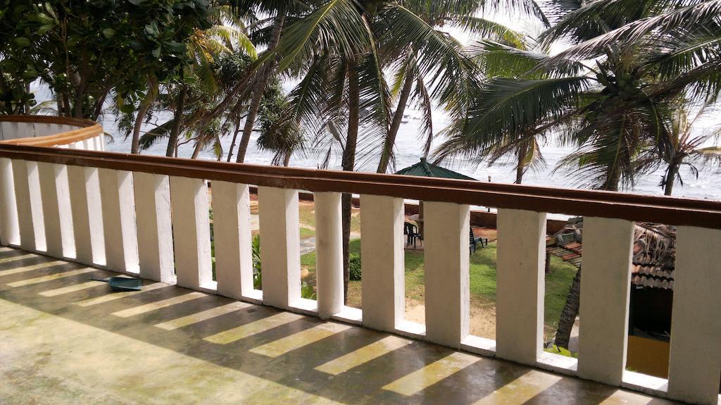 Miltons Beach Resort Unawatuna Exterior photo