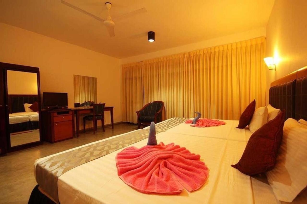 Miltons Beach Resort Unawatuna Exterior photo