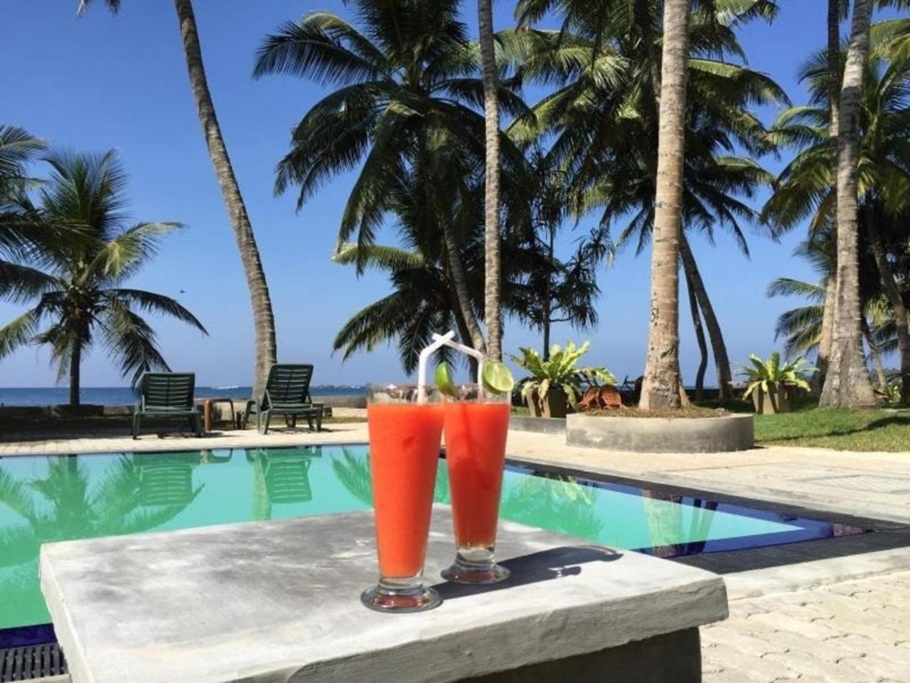 Miltons Beach Resort Unawatuna Exterior photo