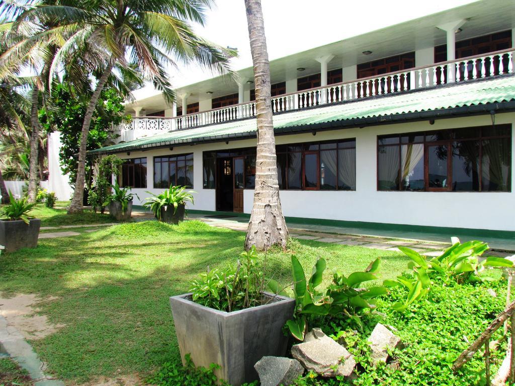 Miltons Beach Resort Unawatuna Exterior photo